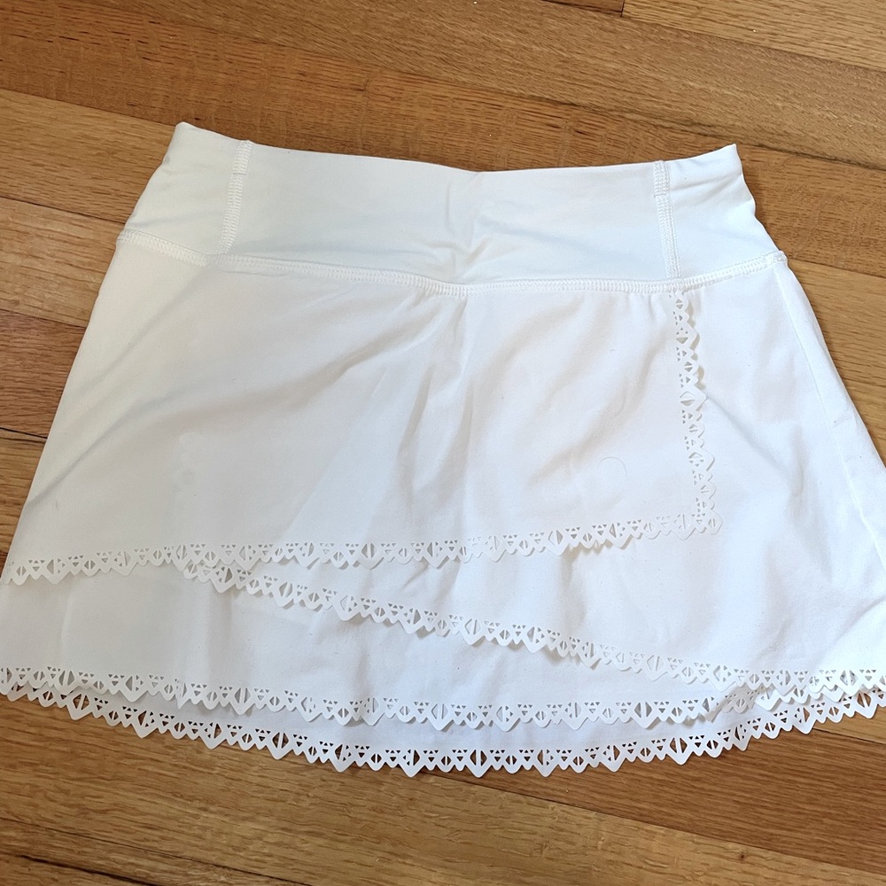 LULULEMON- IVIVVA WHITE LACE TENNIS SKIRT